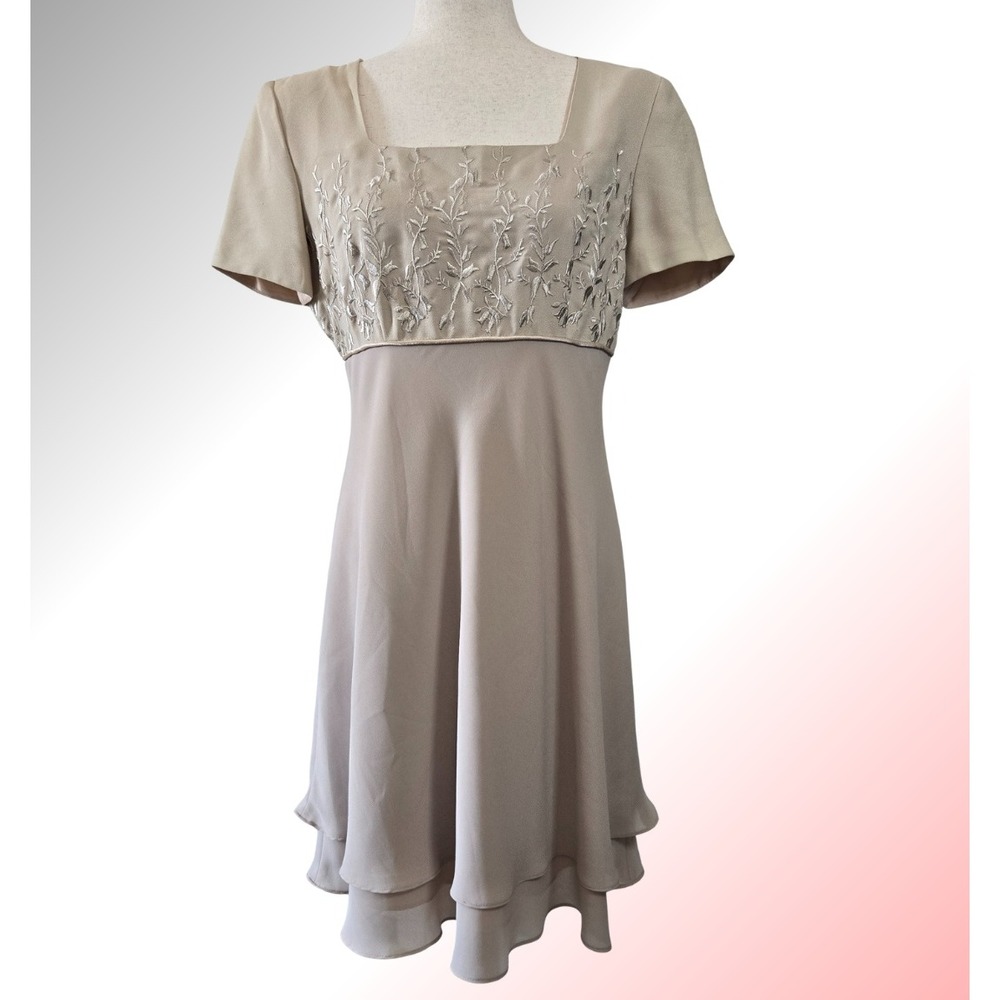 Vtg Donna Ricco 8 Dress Beige Layered Hem Empire Silhouette Embroidered Chic USA